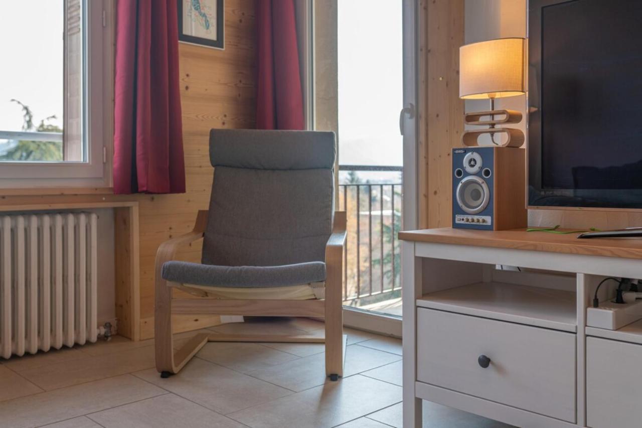 アヌシーFauvettes Furnished Flatアパートメント エクステリア 写真